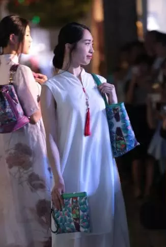 穆驰.png 穆驰.png